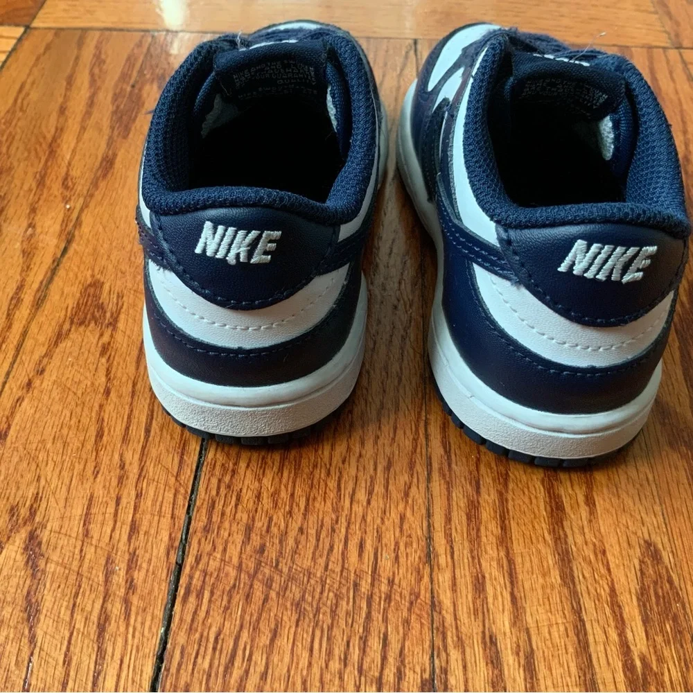 Nike Baby Toddler Dunk Low White Navy Blue Pre-owned Athletic Sneakers Size 8C - Picture 7 of 9